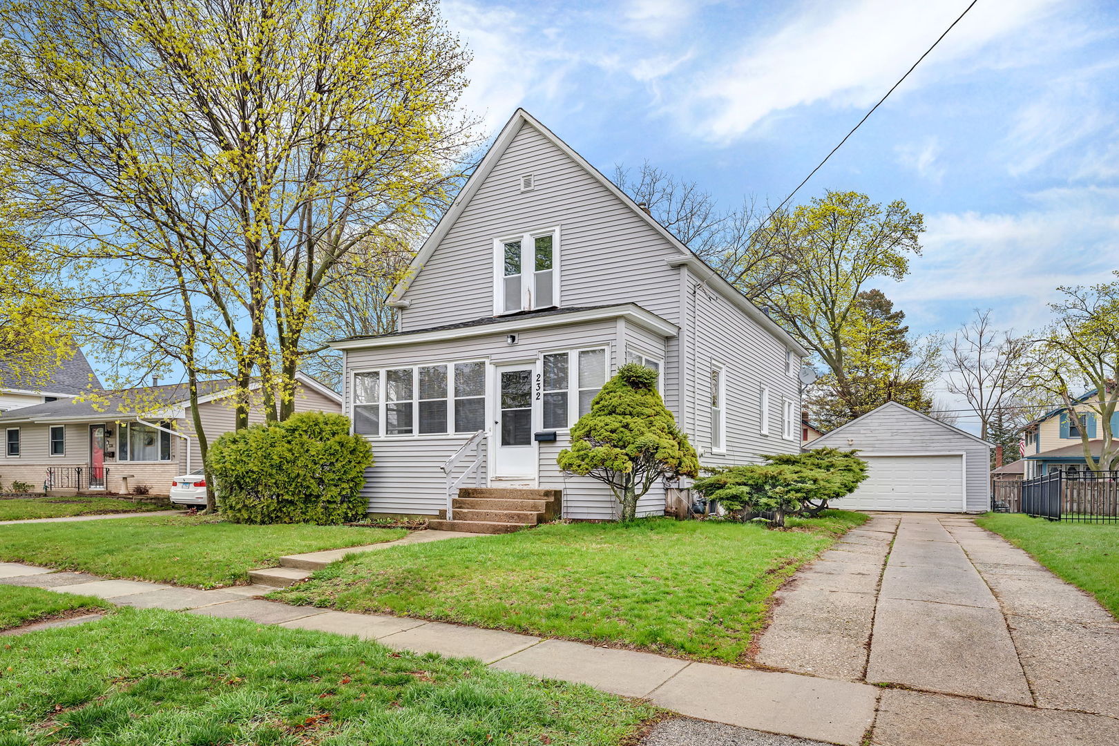 232 N Green Street, Carpentersville, IL