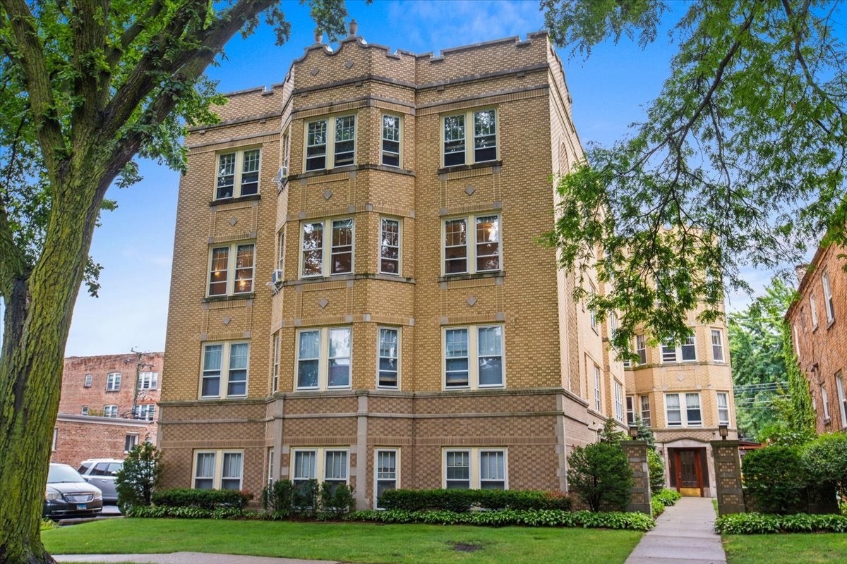 816 Mulford Street #2R, Evanston, IL