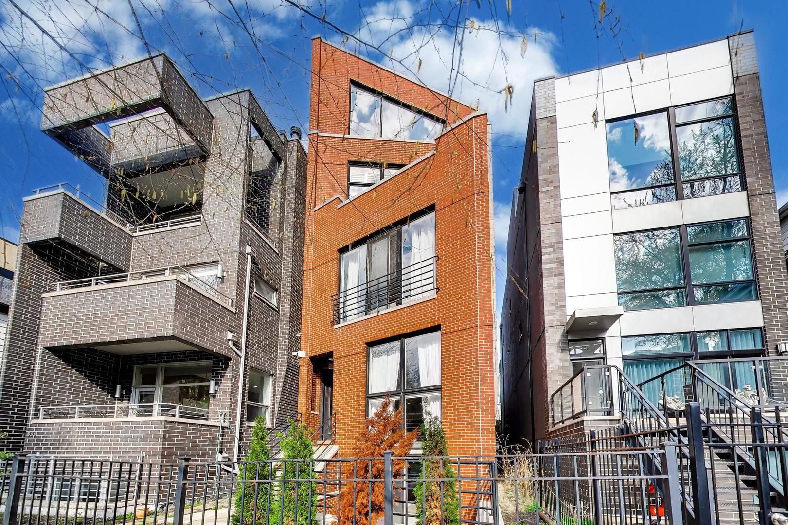 831 N Hermitage Avenue #2, Chicago, IL