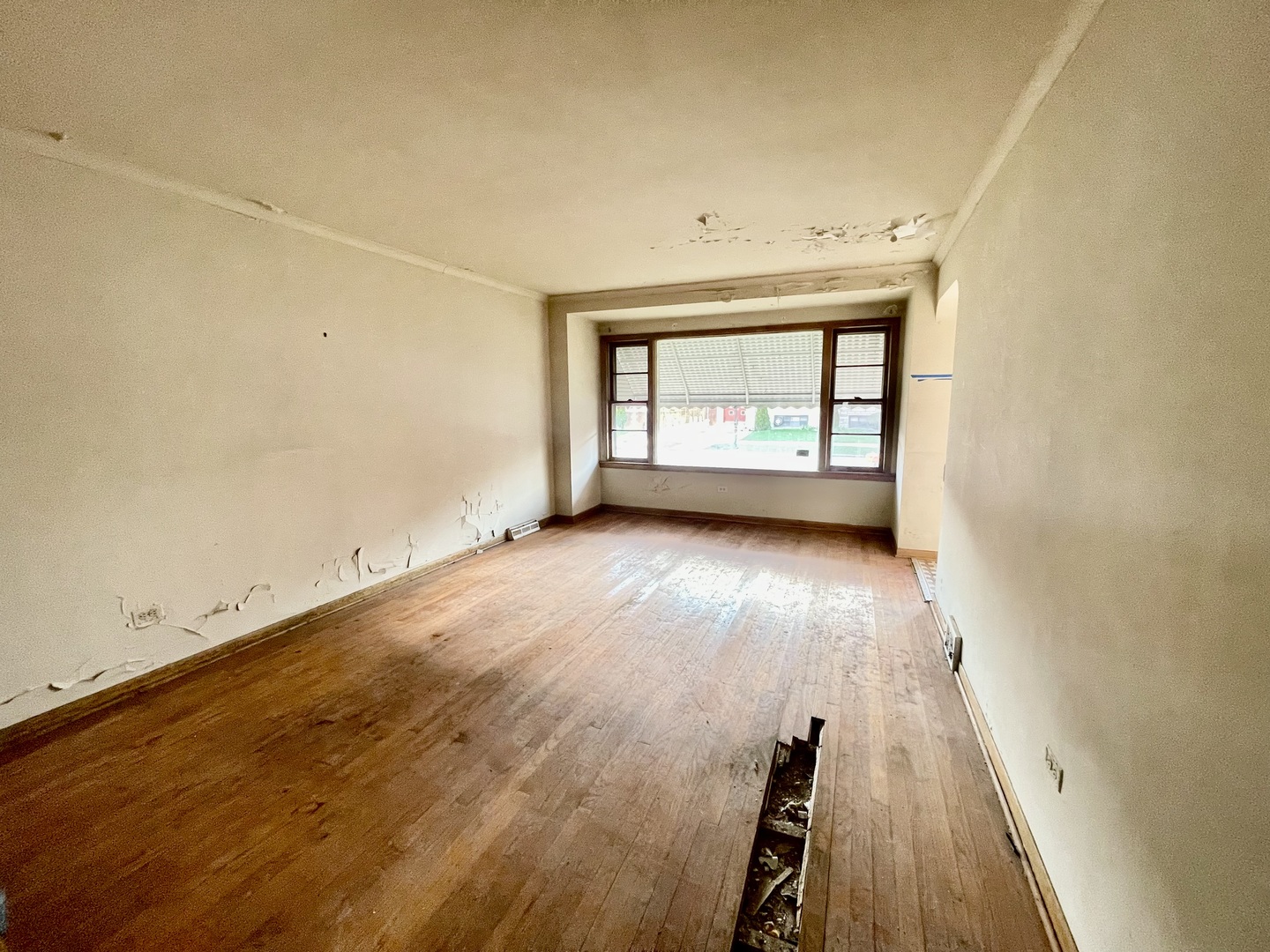 10209 S Vernon Avenue, Chicago, IL