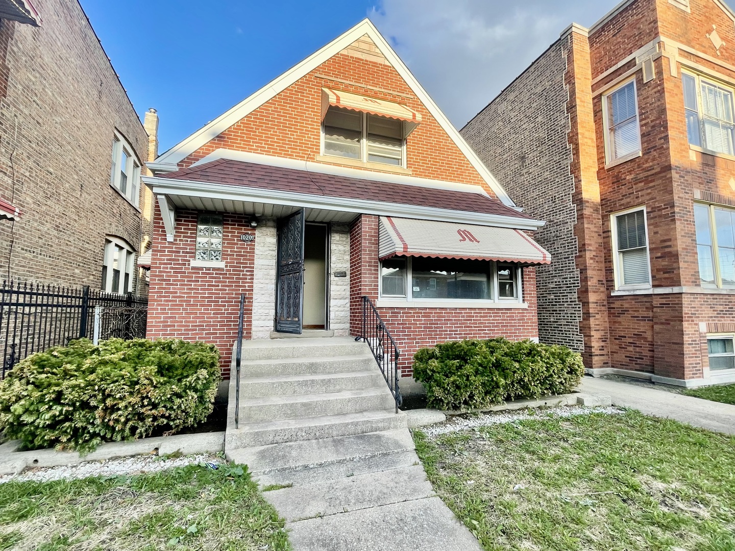 10209 S Vernon Avenue, Chicago, IL