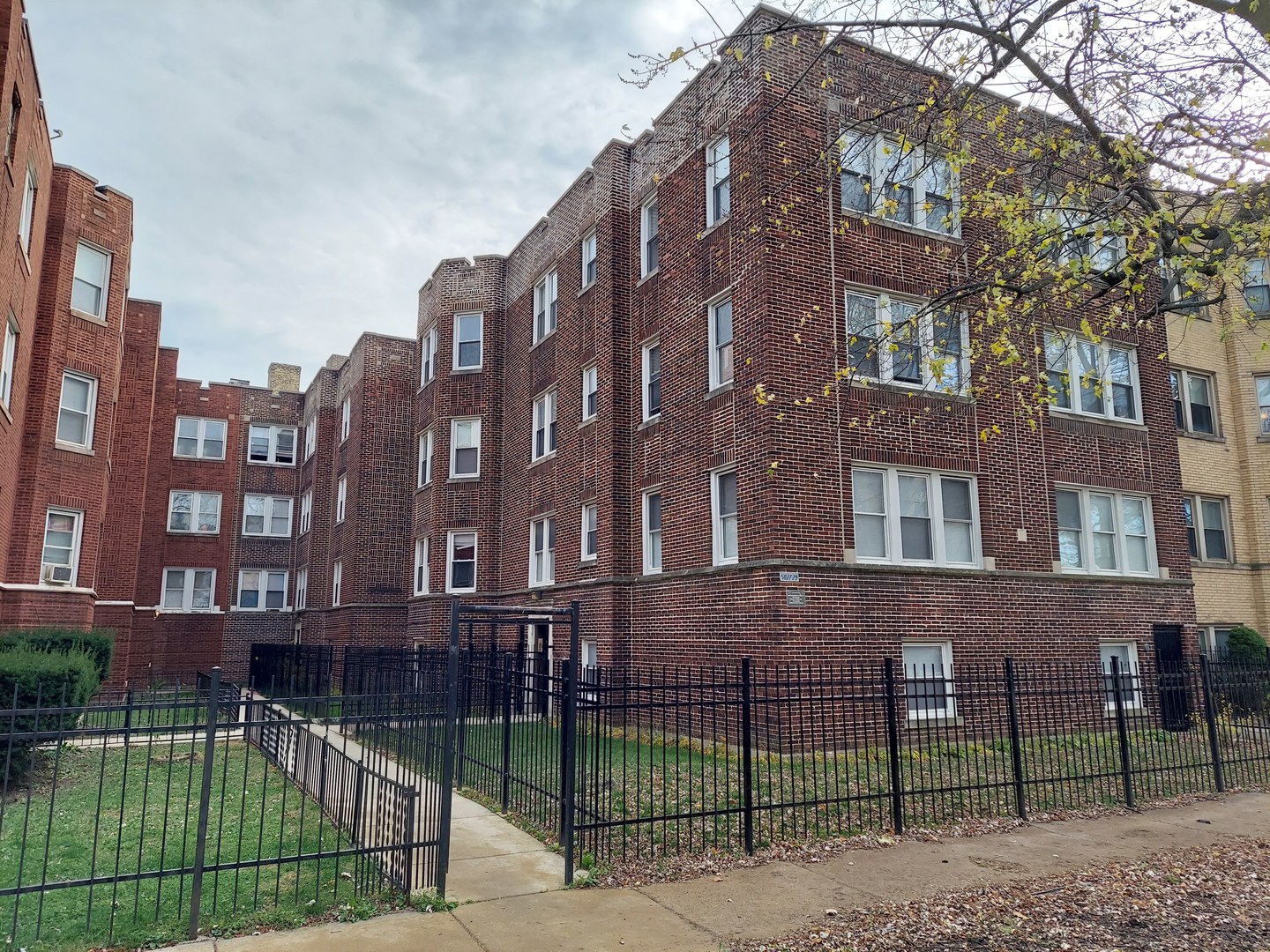 5027 N HARDING Avenue #2W, Chicago, IL