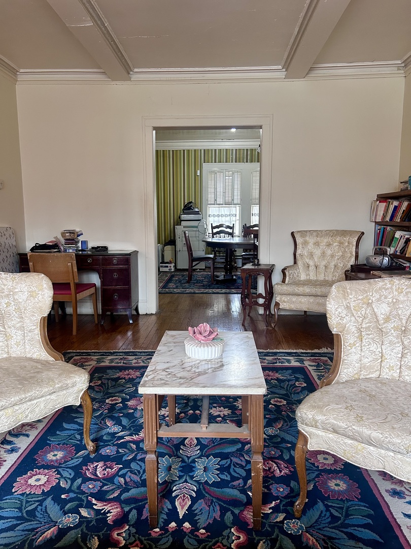 6845 S Chappel Avenue, Chicago, IL