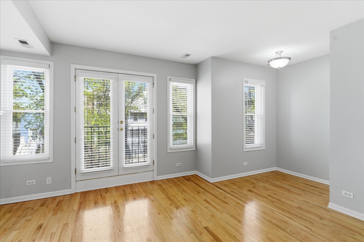 1535 W Oakdale Avenue #2, Chicago, IL