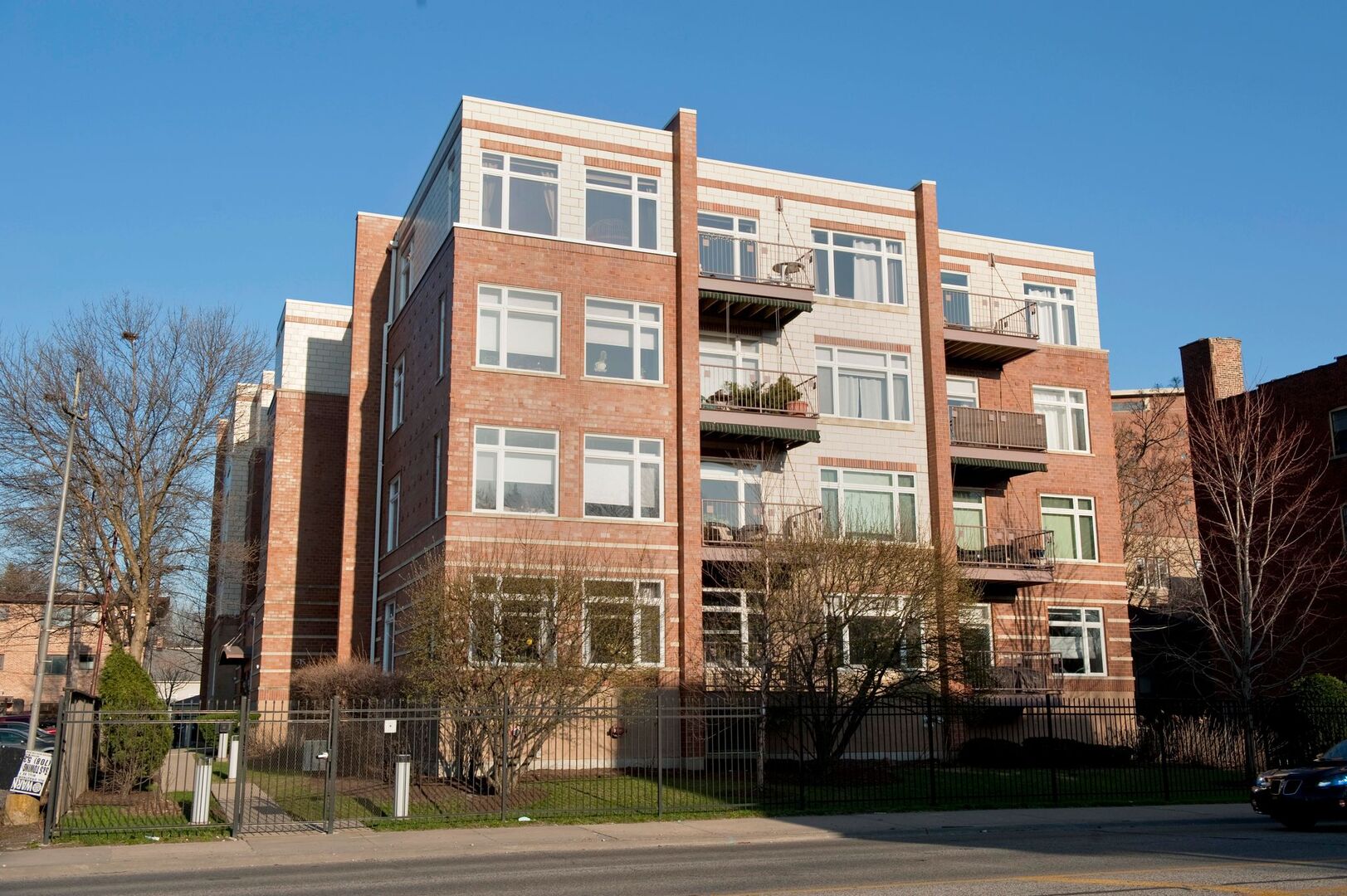 515 N Harlem Avenue #203, Oak Park, IL