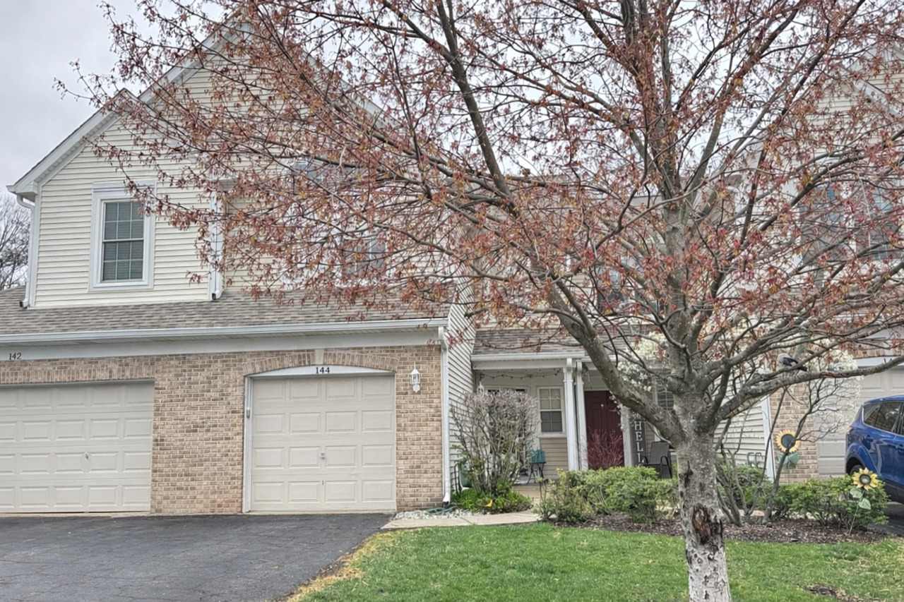 144 Hidden Pond Circle, Aurora, IL