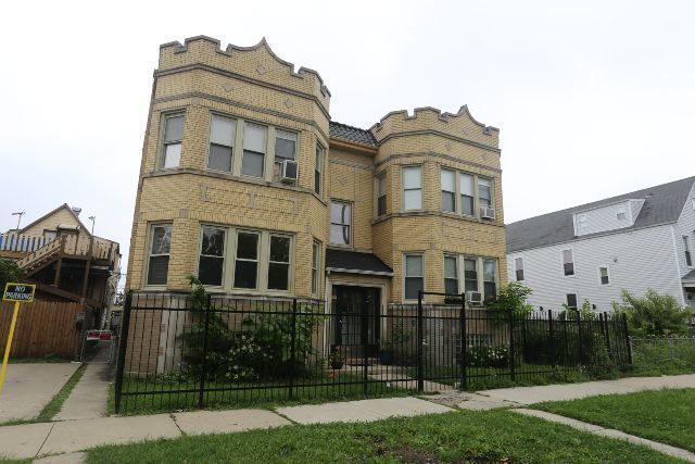 2045 N Avers Avenue #1N, Chicago, IL