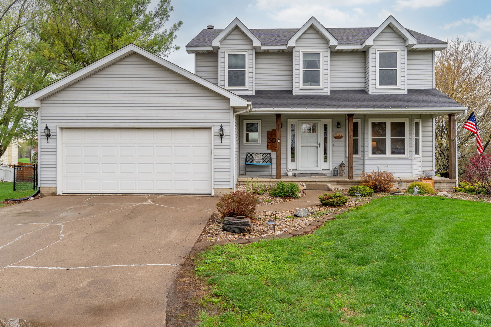 308 E Brownlie Lane, Long Grove, IA