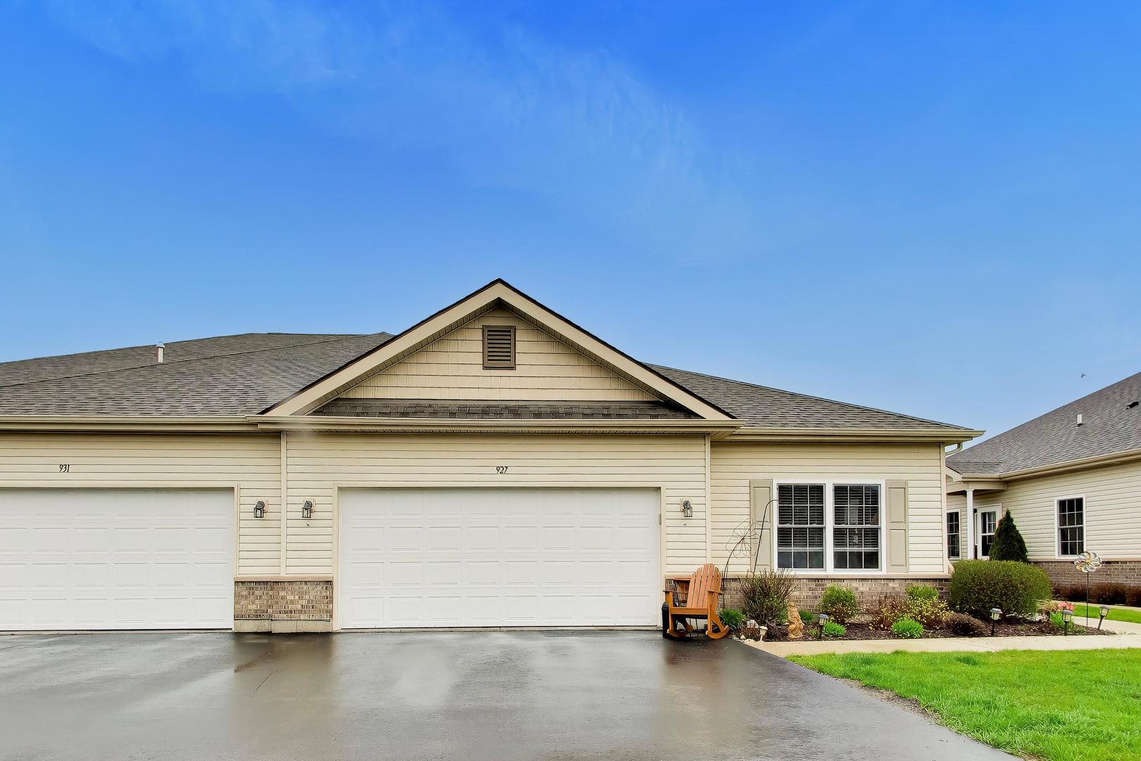 927 Camden Street #B, McHenry, IL