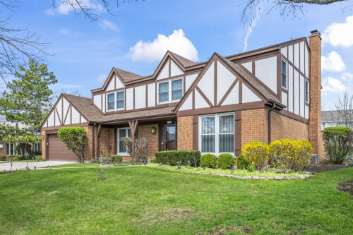 4328 Phyllis Drive, Northbrook, IL