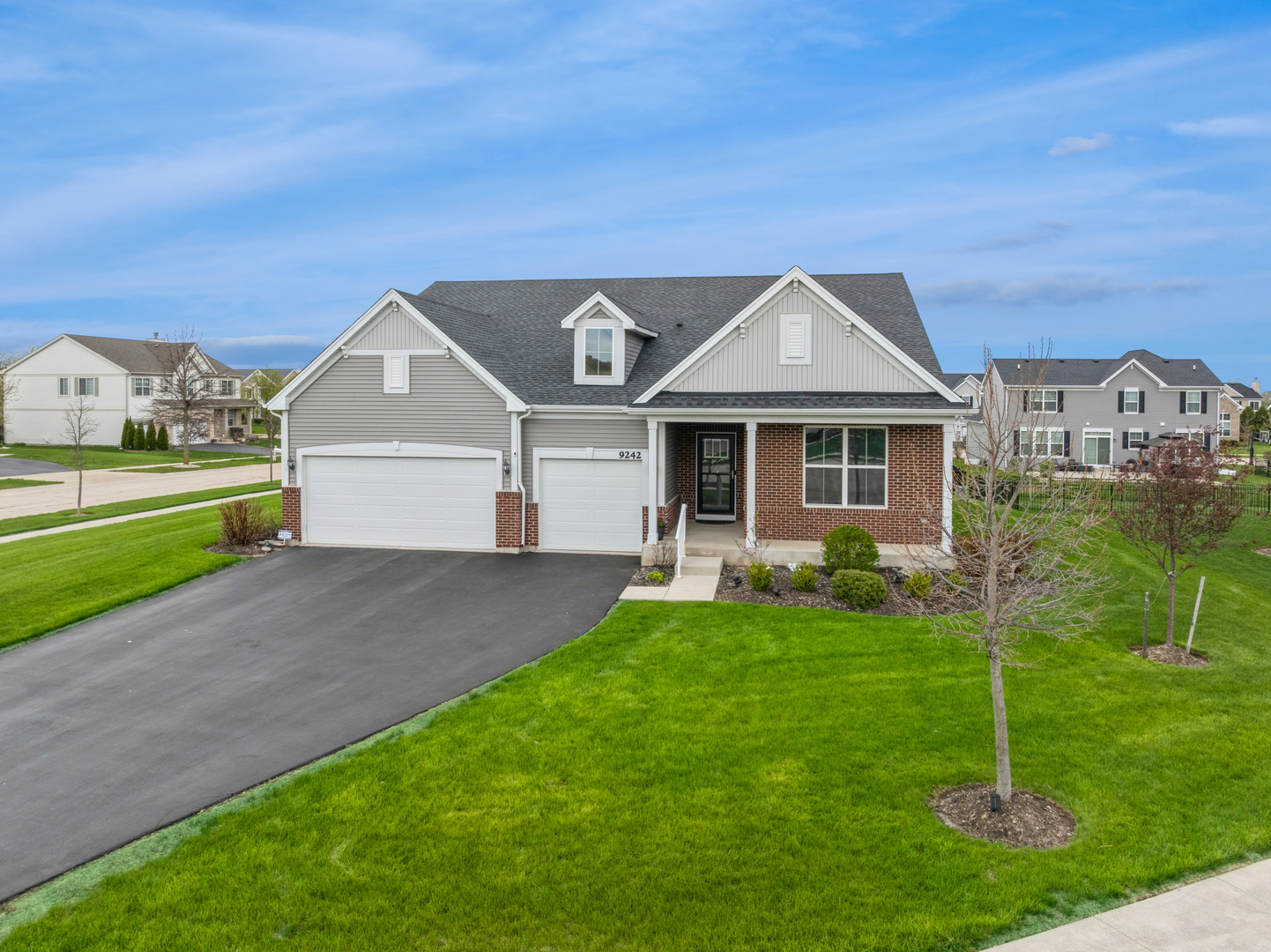 9242 Enstrom Court, Huntley, IL