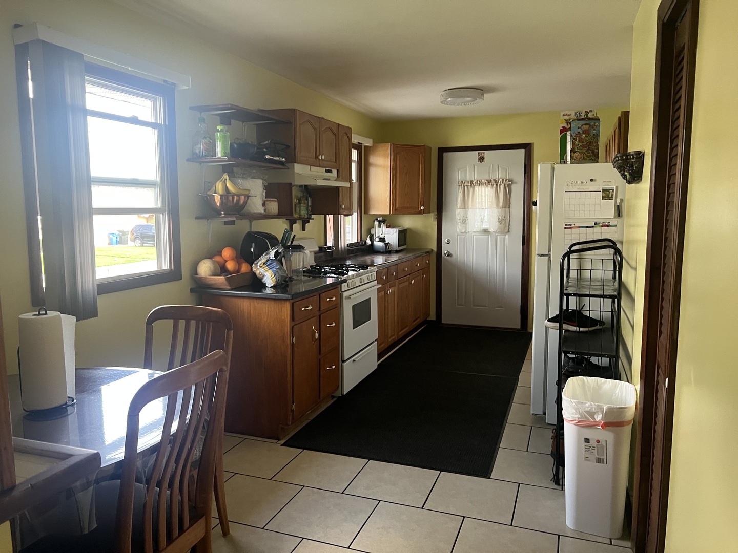 12 Evergreen Lane, Carpentersville, IL