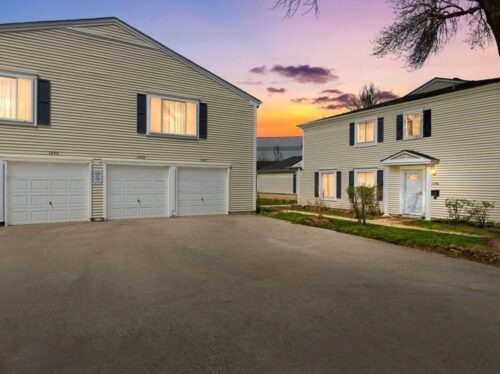 1240 Cove Drive #221D, Prospect Heights, IL