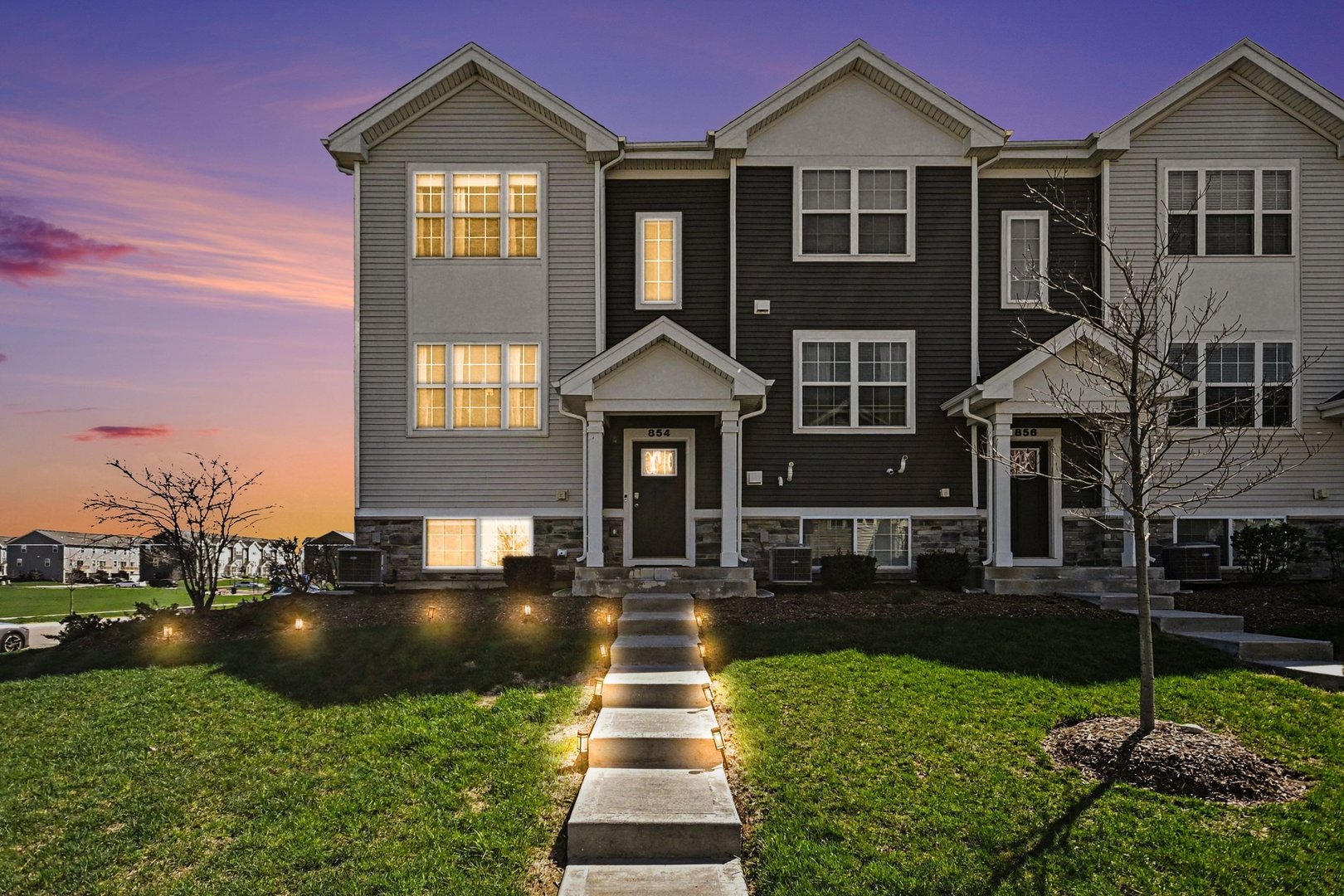 854 Briar Glen Court, Hampshire, IL