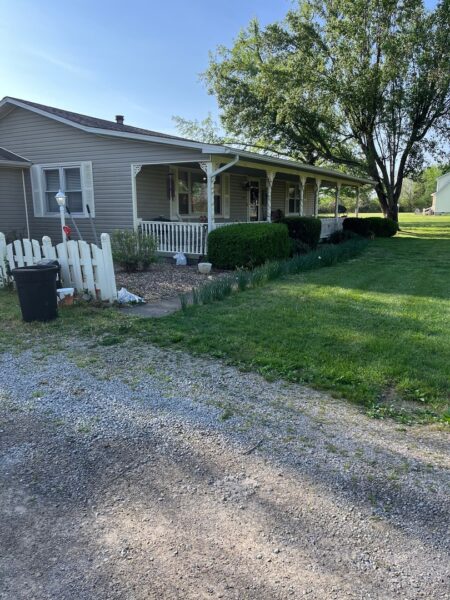 17376 Garrett Road, Johnston City, IL