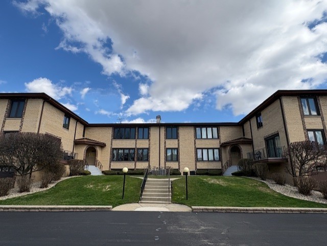 10355 Parkside Avenue #04, Oak Lawn, IL