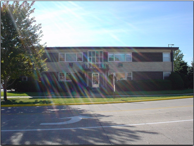 10351 Canterbury Street #2E, Westchester, IL