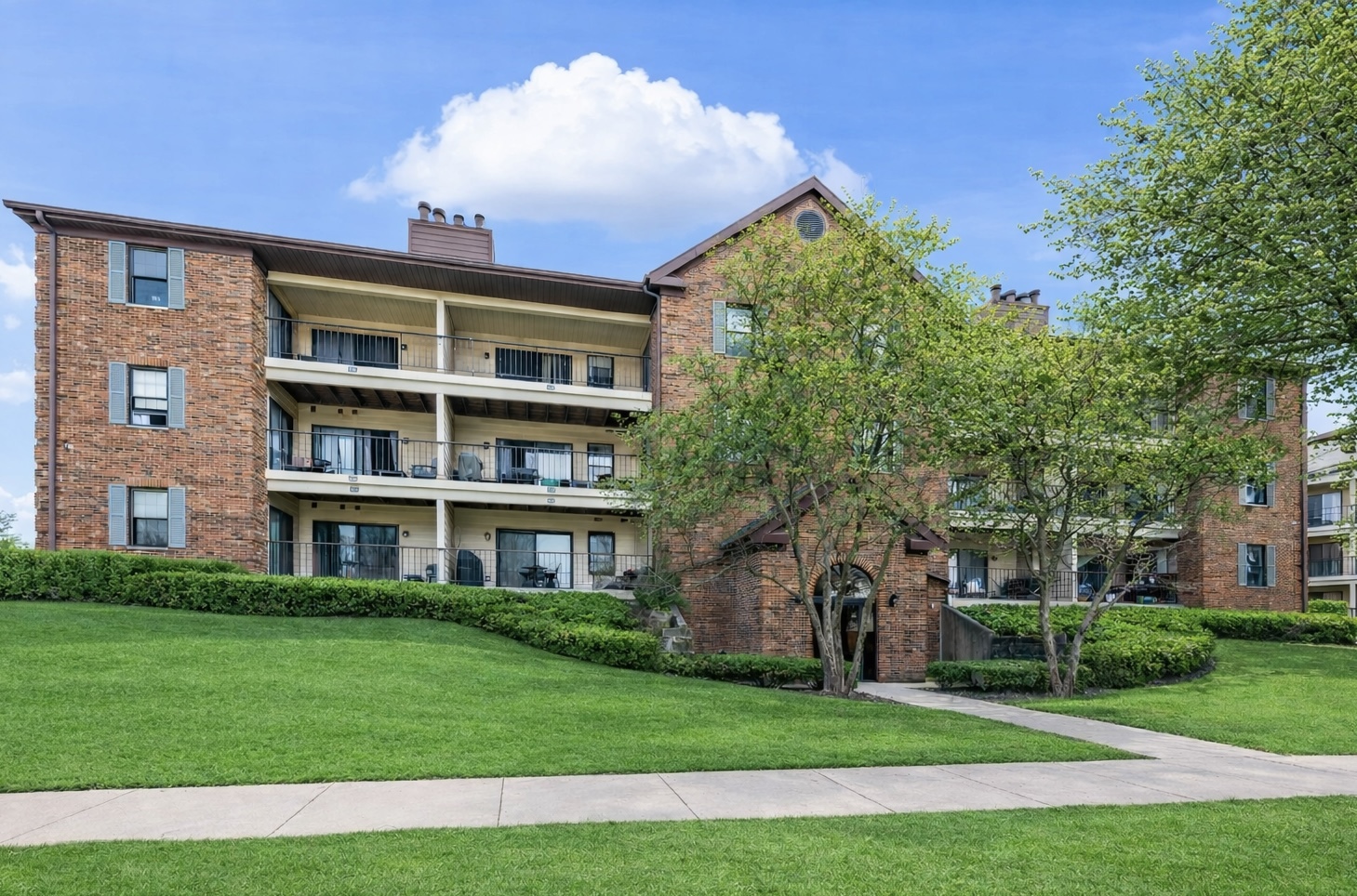 611 Hapsfield Lane #100, Buffalo Grove, IL