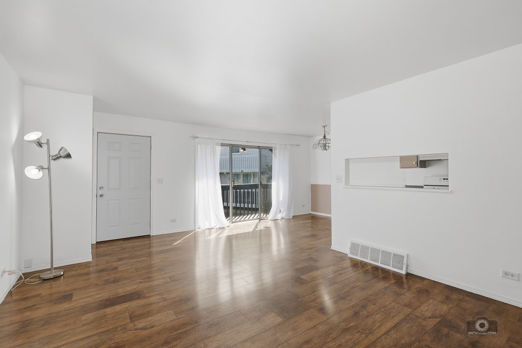 226 Elkhorn Court #B, Bolingbrook, IL