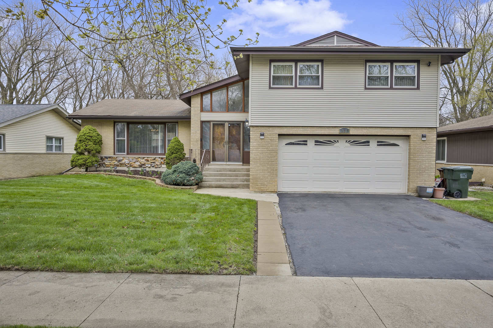 19213 Center Avenue, Homewood, IL