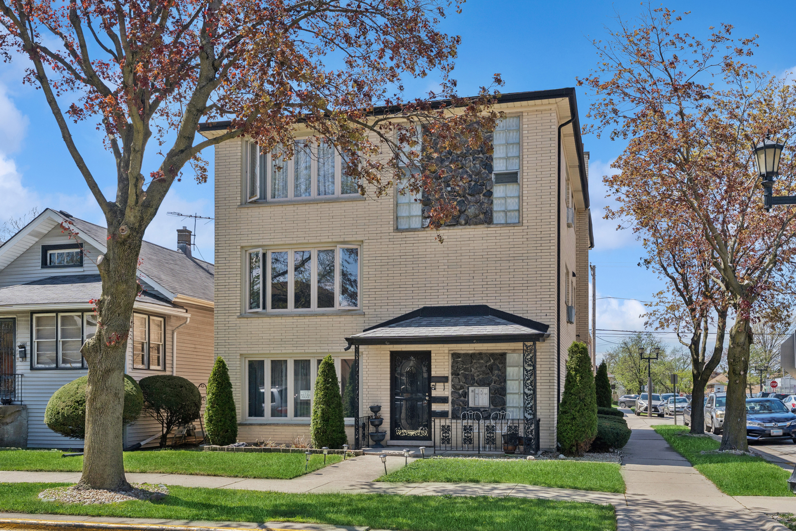 2746 N 75th Court, Elmwood Park, IL