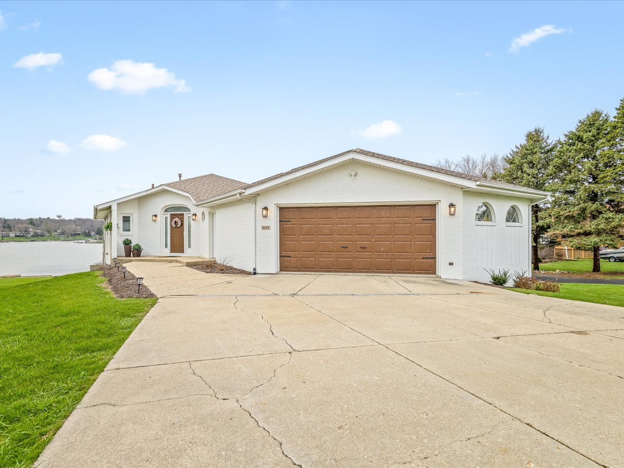 847 Breckenboro Road, Davis, IL