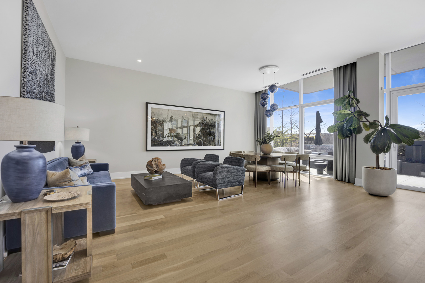 2035 N Orleans Street #4W, Chicago, IL