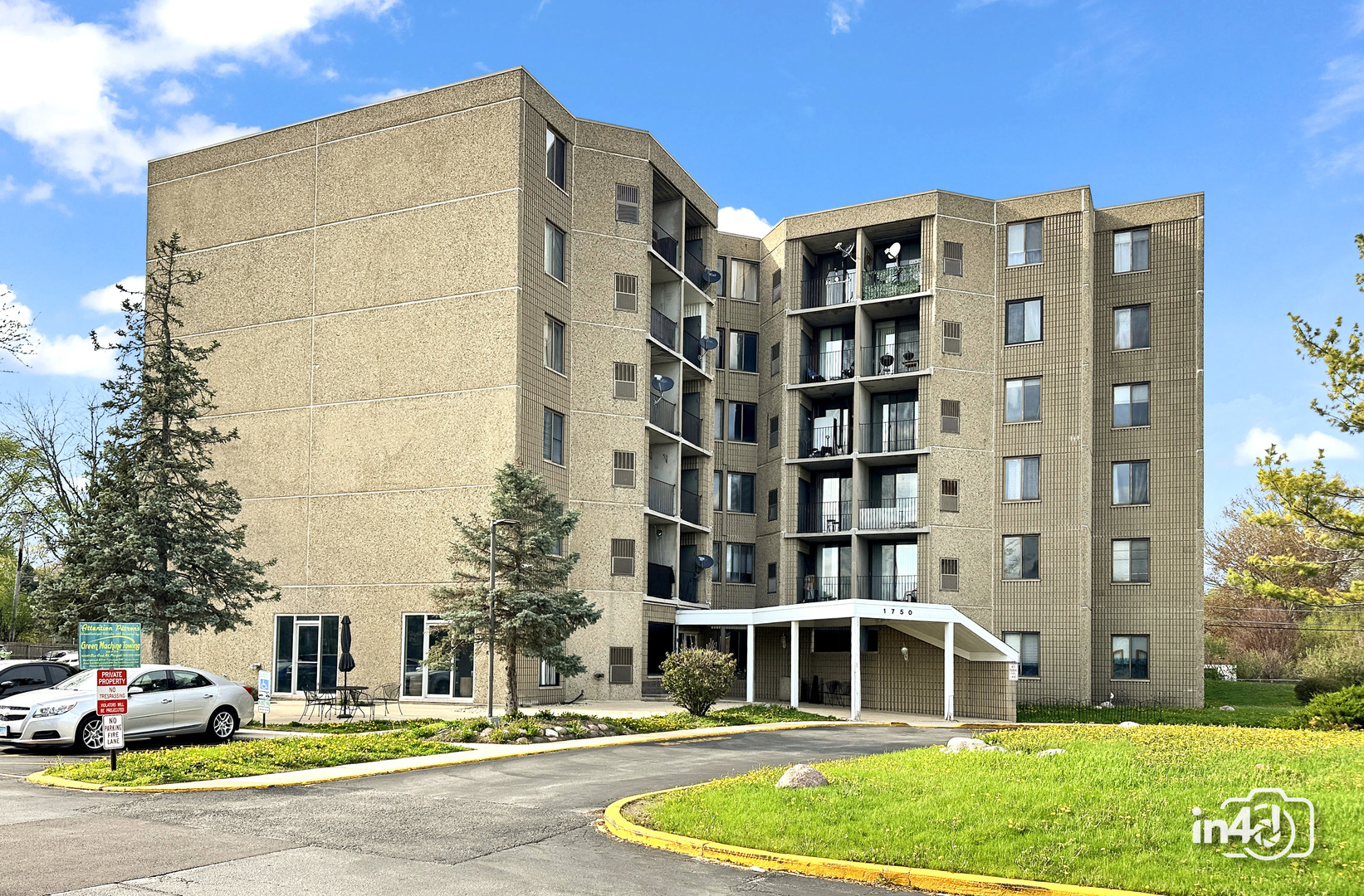 1750 N Marywood Avenue #207, Aurora, IL