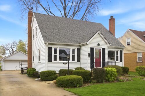 221 S Michigan Avenue, Addison, IL