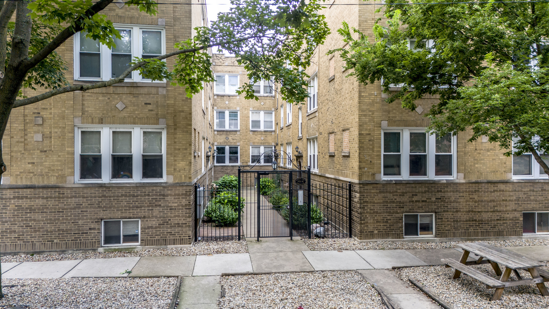 4728 N KENNETH Avenue #3E, Chicago, IL