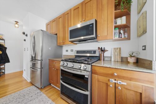 2903 W Cullom Avenue #1, Chicago, IL
