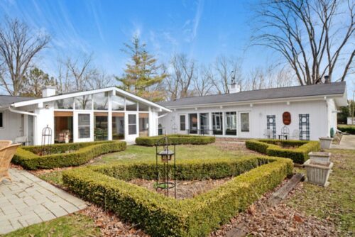 1161 Winwood Drive, Lake Forest, IL