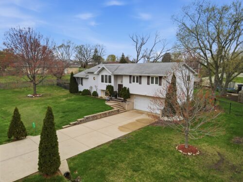 22W630 Armitage Avenue, Glen Ellyn, IL