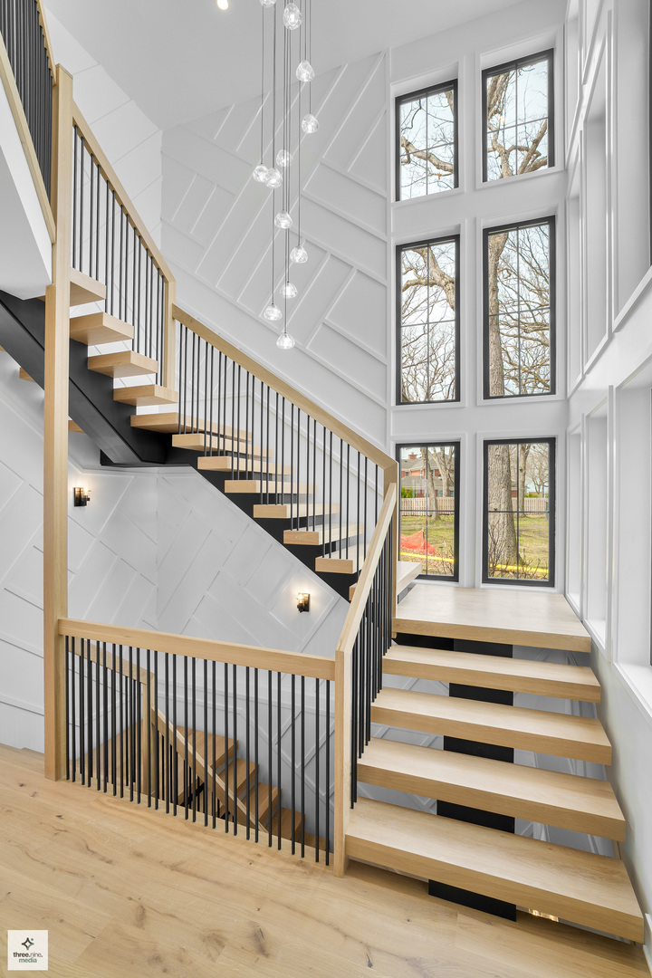 390 Forest Edge Drive, Glencoe, IL