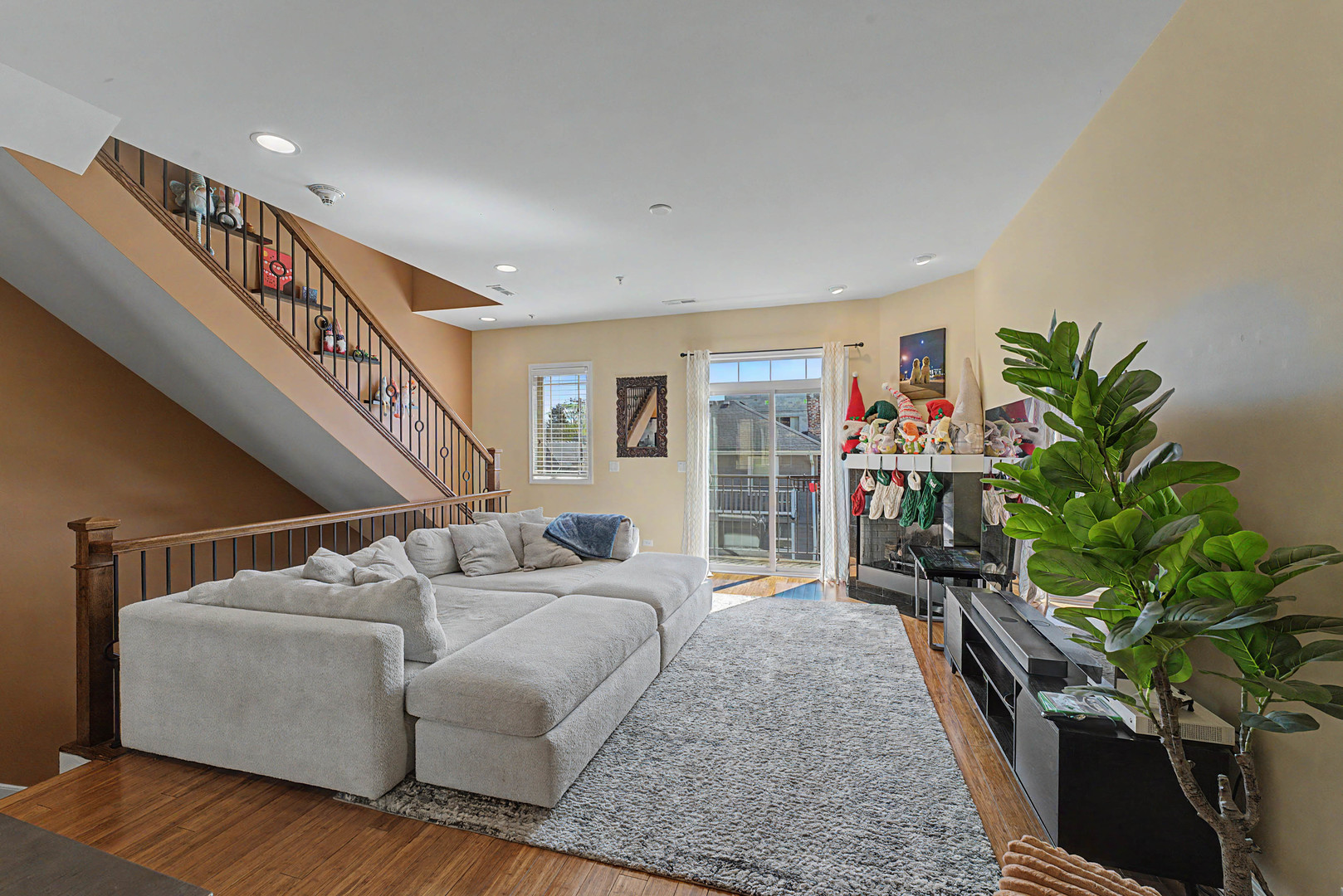 922 Warren Avenue #103, Downers Grove, IL