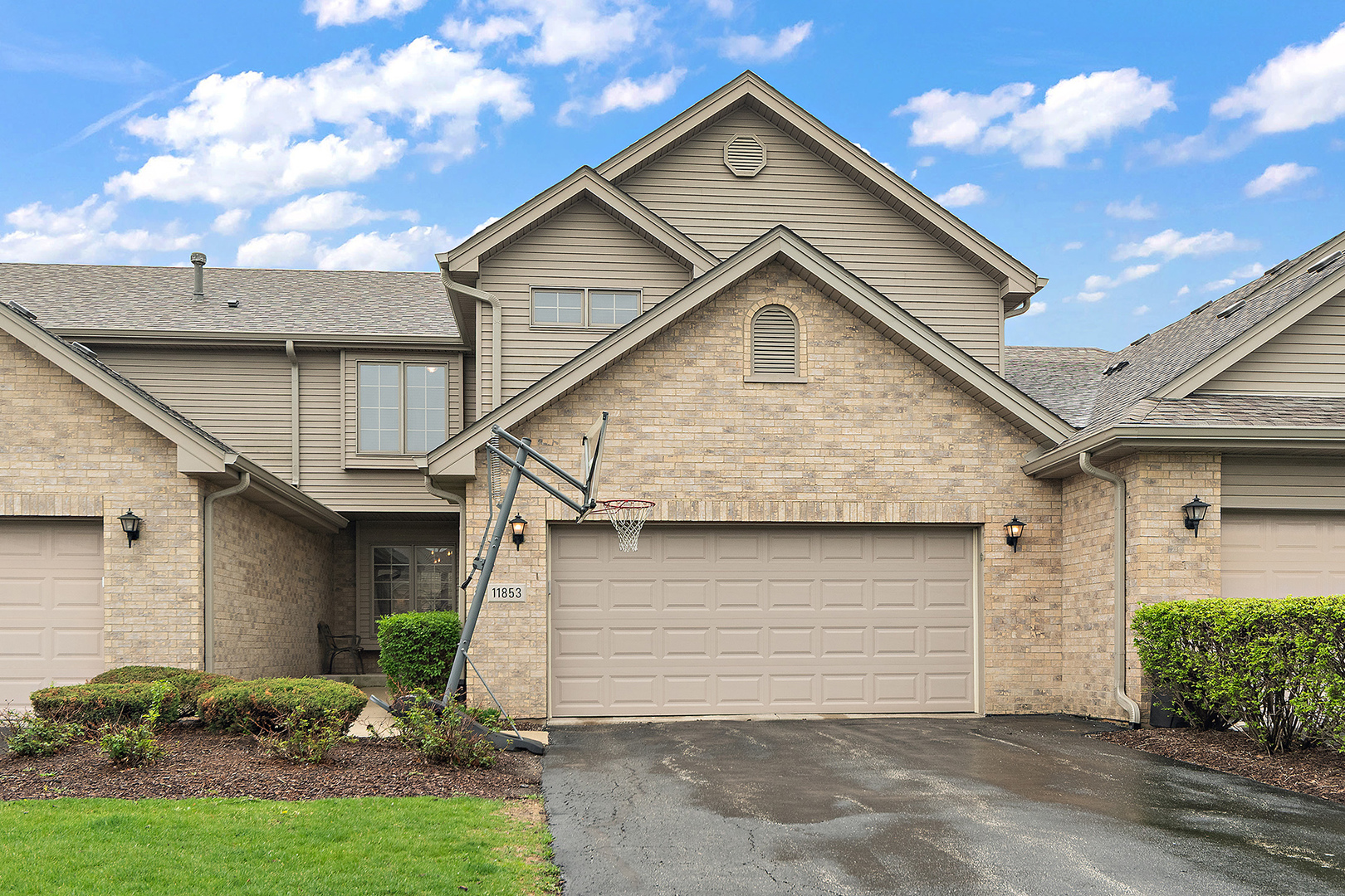 11853 Sterling Drive, Orland Park, IL