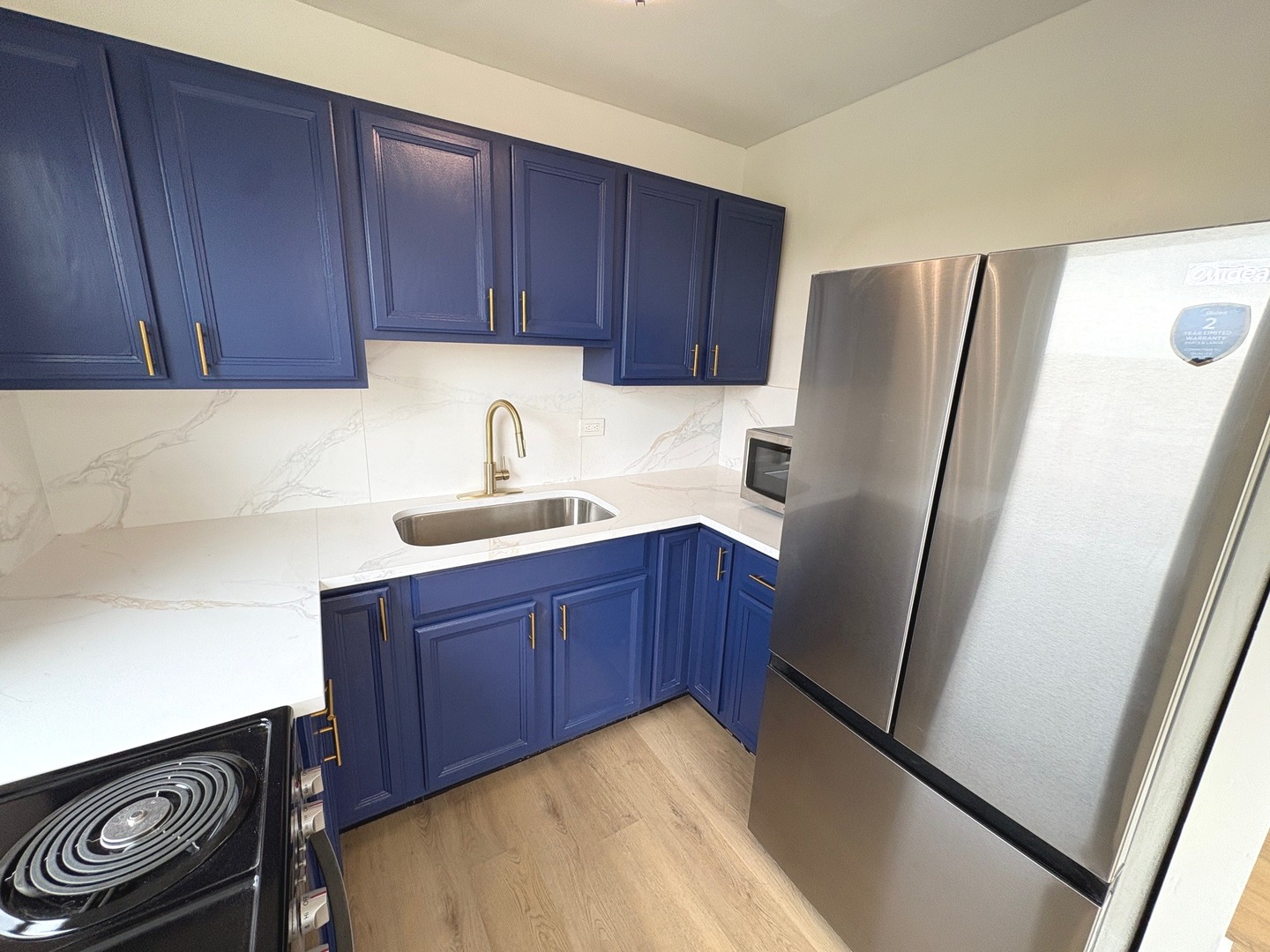 2600 W Balmoral Avenue #402, Chicago, IL