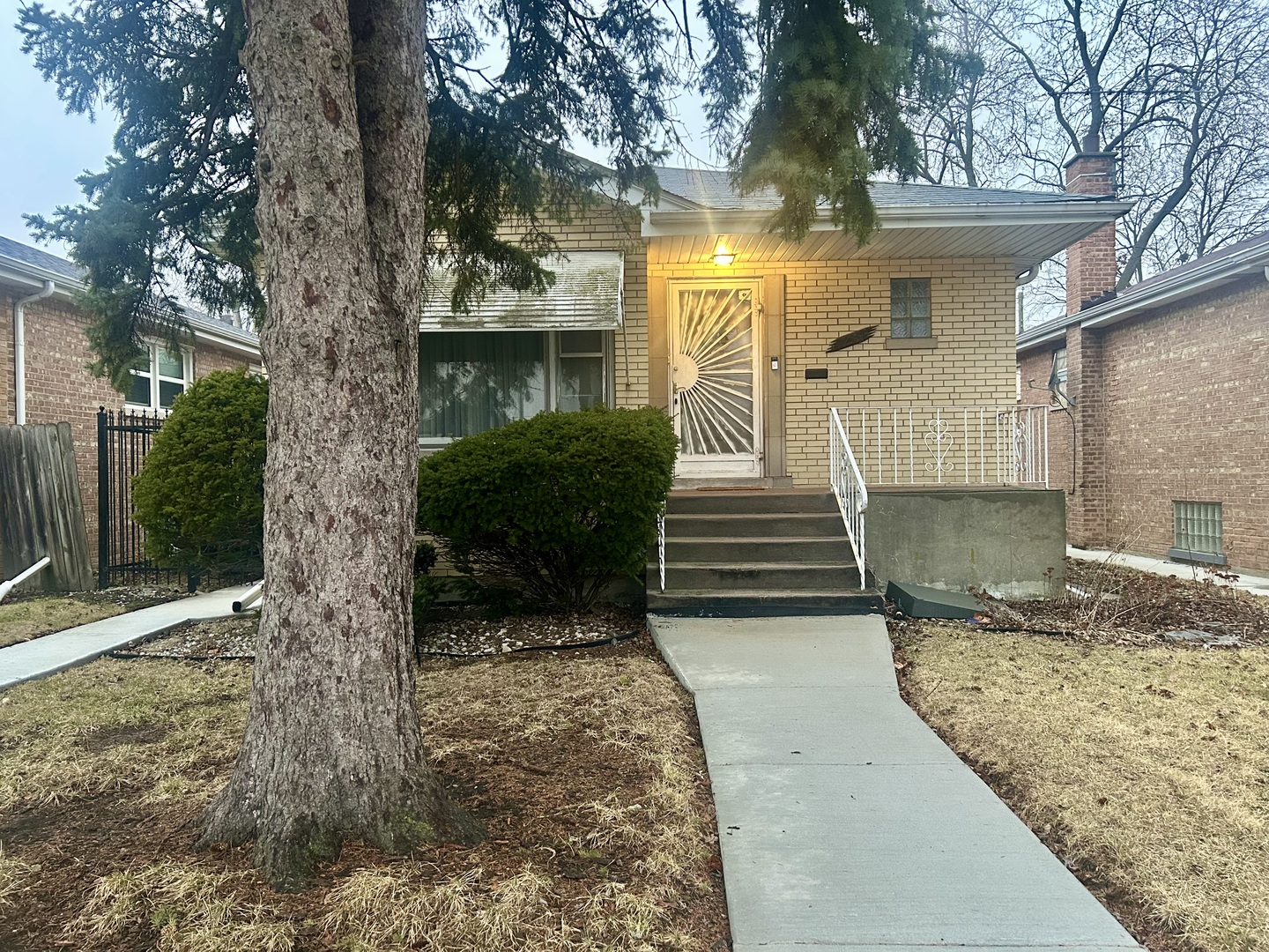 12334 S Loomis Street, Calumet Park, IL
