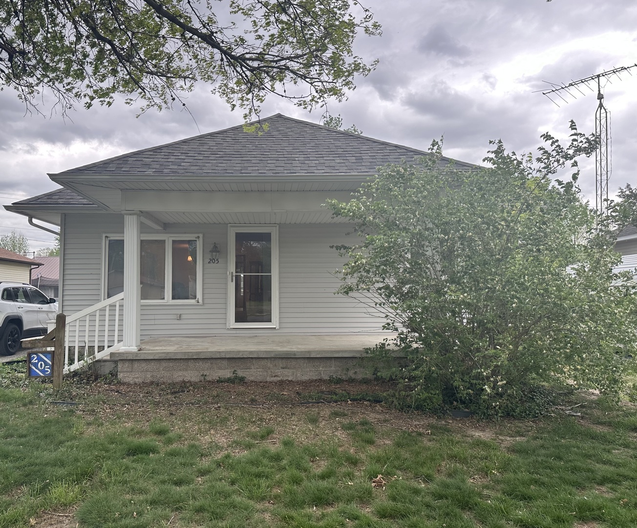 205 S Mannering Street, Royalton, IL