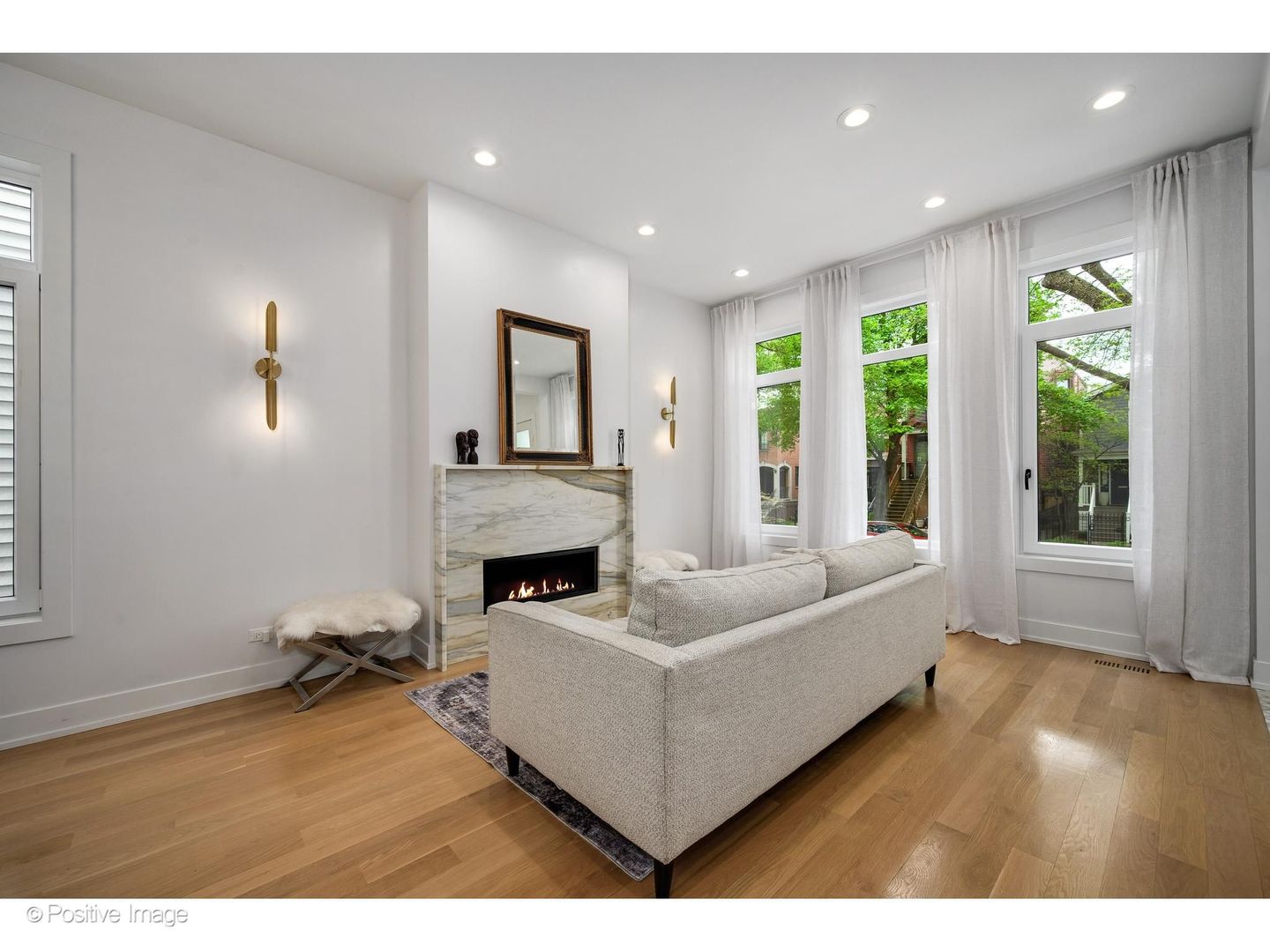 1845 W Wellington Avenue, Chicago, IL