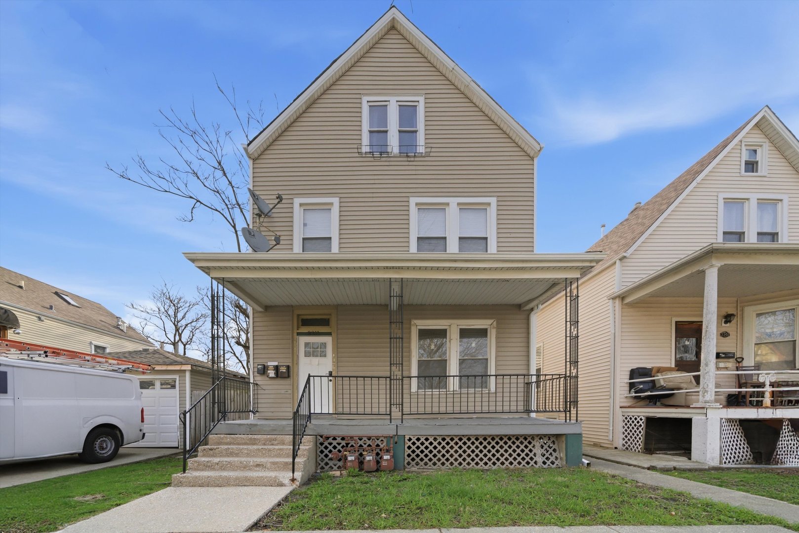 3311 N Kostner Avenue, Chicago, IL