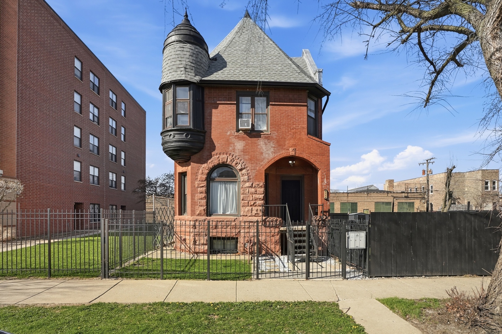 3248 W Maypole Avenue, Chicago, IL