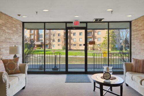 1777 W Crystal Lane #602, Mount Prospect, IL