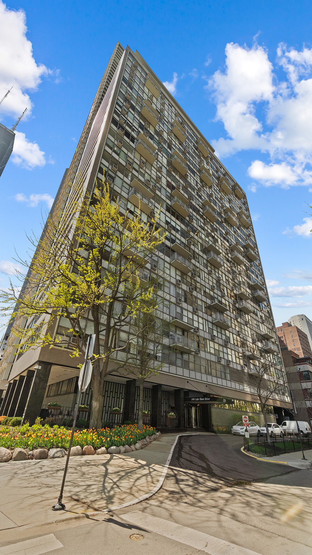 1000 N Lake Shore Drive #404, Chicago, IL