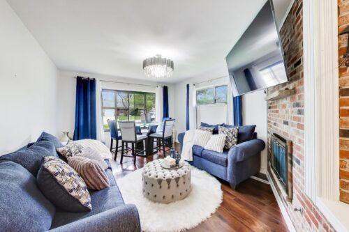1310 Beverly Lane, Streamwood, IL