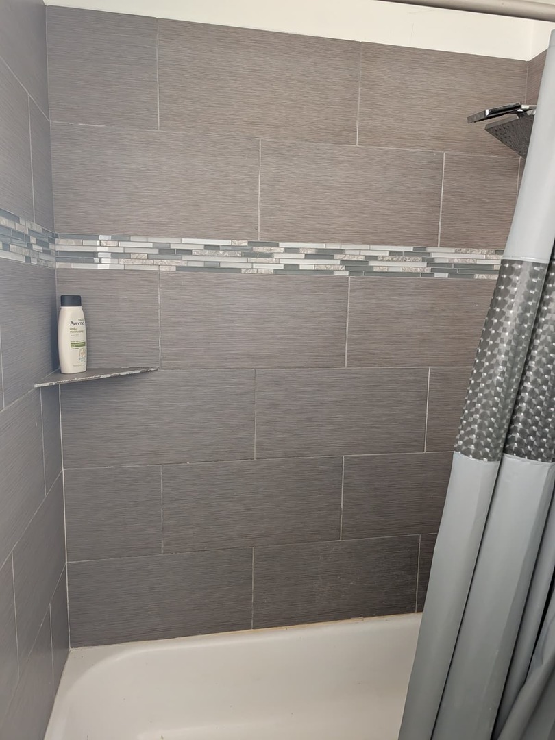 8128 S Coles Avenue, Chicago, IL