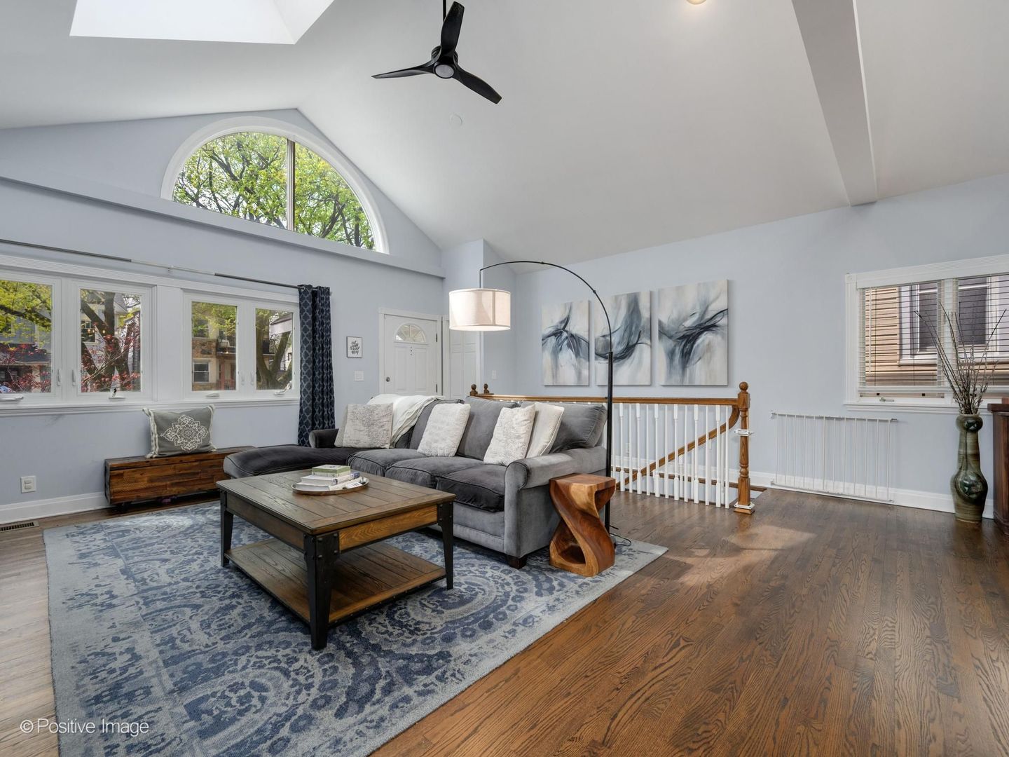 3043 N HAMILTON Avenue, Chicago, IL