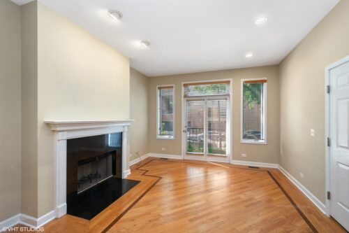 882 W Lill Avenue #1, Chicago, IL