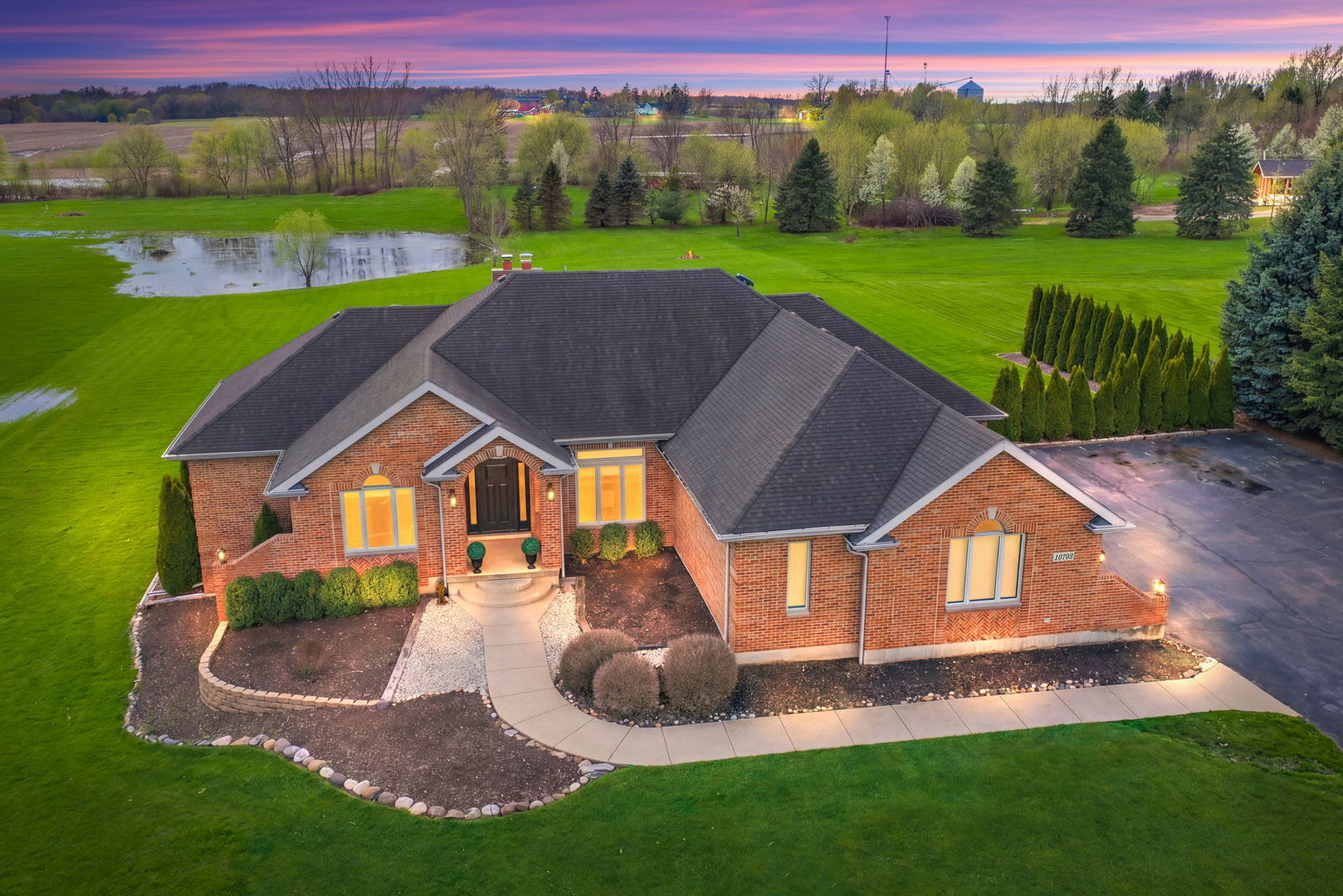 10703 Pebble Drive, Huntley, IL