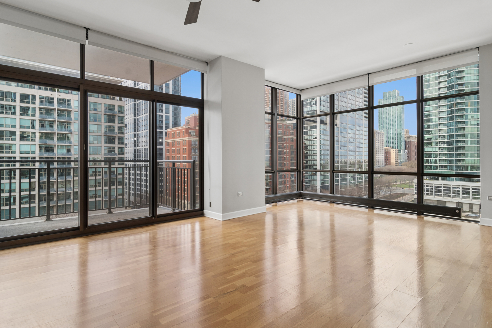 1322 S Prairie Avenue #913, Chicago, IL